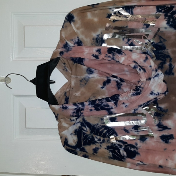 PINK VICTORIA SECRET "VARSITY" PULLOVER HOODIE LIGHTWEIGHT LONGSLEEVE TEE 2021 - Picture 8 of 13